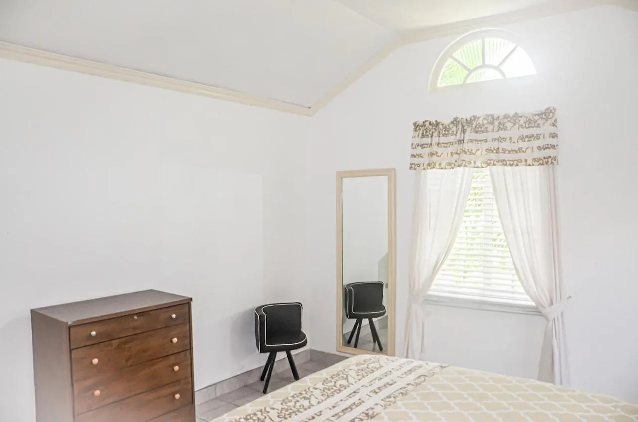 Bamboo Vacation Home Priory 牙买加